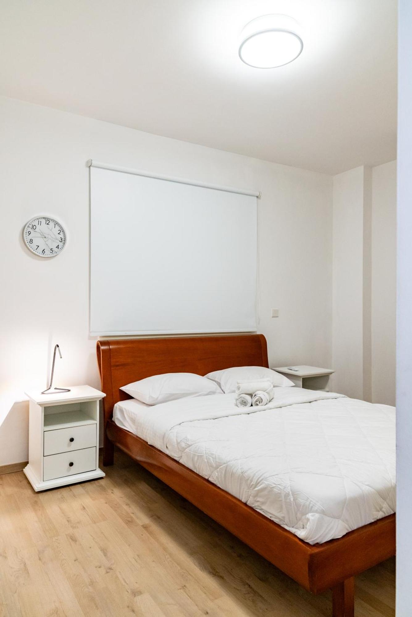 Earth Apartment Larnaca Bagian luar foto